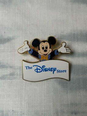 Disney Pin Mickey Mouse The Disney Store Suit Trading Pin Bow tie Suit Banner